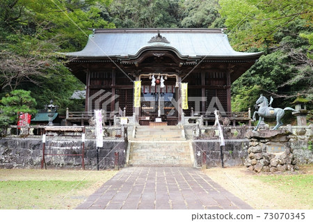 Inasa Shrine main shrine Inasa Shrine main shrine 73070345