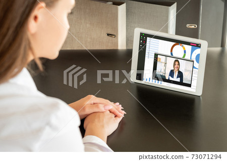 web chat distance education business coach tablet 73071294