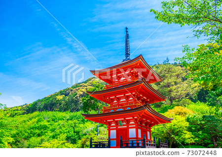 Koyasu Pagoda in the fresh green Kiyomizu Temple 73072448