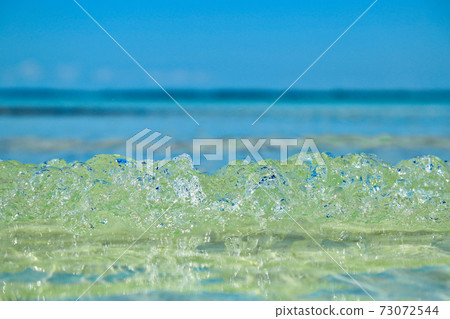 Cuba Caribbean clear waves close-up photo 73072544