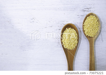 Millet porridge (made in Japan, grain size is larger than foxtail millet) Millet porridge (made in Japan, grain size is larger than foxtail millet) 73075221