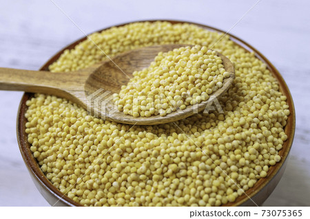 Millet porridge (made in Japan, grain size is larger than foxtail millet) Millet porridge (made in Japan, grain size is larger than foxtail millet) 73075365