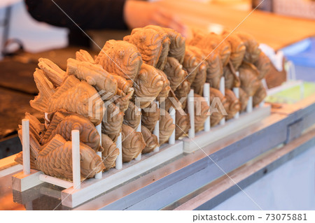 Taiyaki in the store 73075881