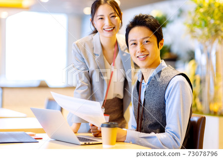 Men's and women's business cafe 73078796