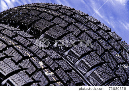 Tread pattern of studless tire (new) Tread pattern of studless tire (new) 73080856