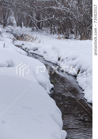 Winter stream snow scene Winter stream snow scene 73082017