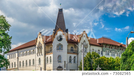 Historical buildings in the center of Dnipro city in Ukraine 73082565