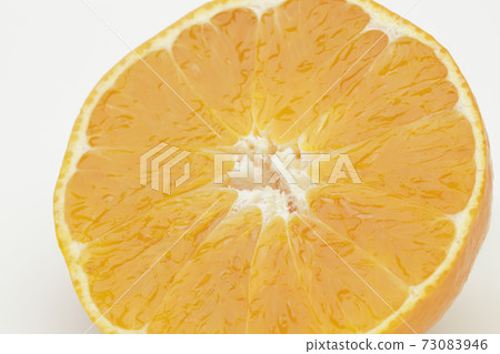 紅茜切成兩半 73083946