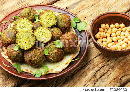 Vegetarian chickpeas falafel 73084080