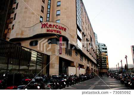 Mercure Paris Girl de Lyon Mercure Paris Girl de Lyon 73085092