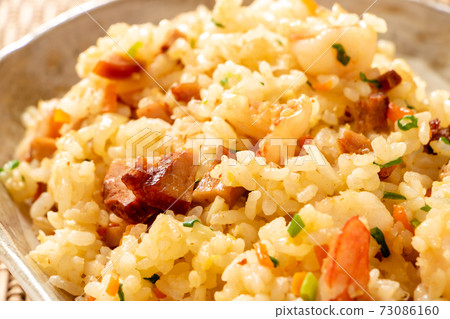 Fried rice up. Fried rice up. 73086160