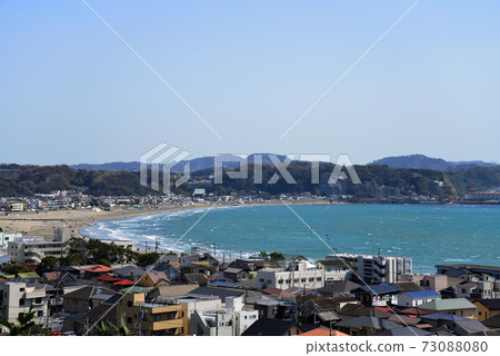 View of Yuigahama from Hase-dera Temple (Kamakura City, Kanagawa Prefecture) View of Yuigahama from Hase-dera Temple (Kamakura City, Kanagawa Prefecture) 73088080