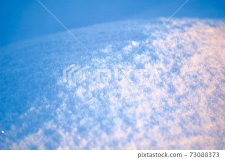 落在晨曦中的雪2 73088373