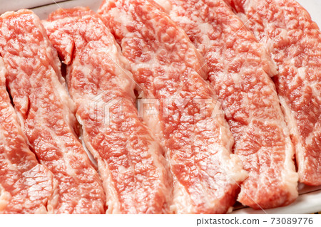 牛肉(用於國產黑髮日本小牛肉和烤肉)。 牛肉(用於國產黑髮日本小牛肉和烤肉)。 73089776