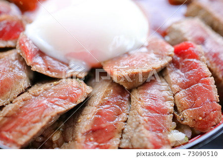 Aso's red beef bowl 73090510