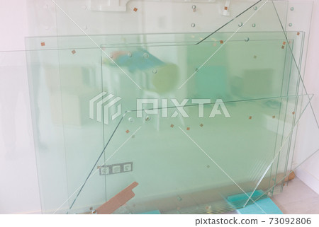 Glass pieces ready for construction Glass pieces ready for construction 73092806