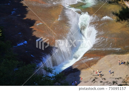 [Gunma Prefecture] Full view of Fukiware Falls 73095157