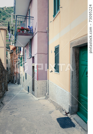 Quiet street in Manarola Quiet street in Manarola 73095224