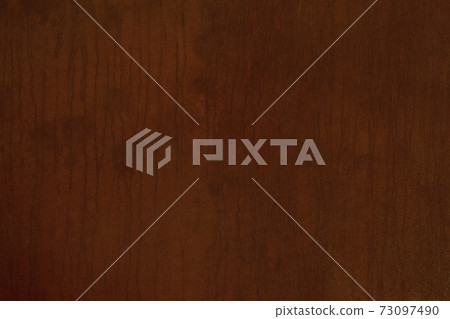 Mahogany wood panel background texture 73097490