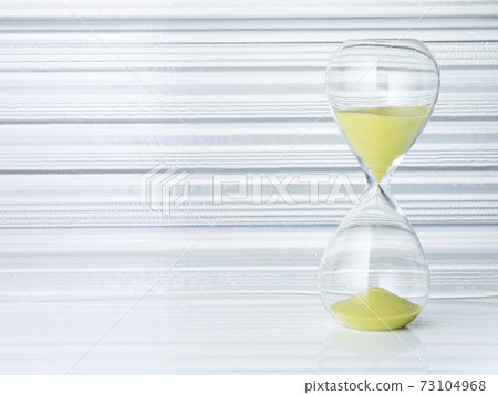 Hourglass placed on a transparent background Hourglass placed on a transparent background 73104968