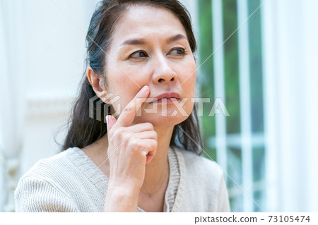 美女 73105474