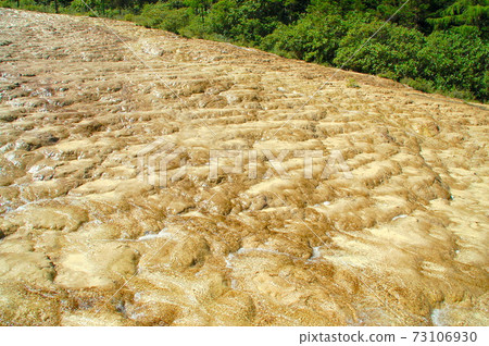 Jinsha Pang, Huanglong Scenic Area, Sichuan, China Jinsha Pang, Huanglong Scenic Area, Sichuan, China 73106930