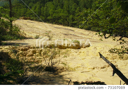 Jinsha Pang, Huanglong Scenic Area, Sichuan, China 73107089