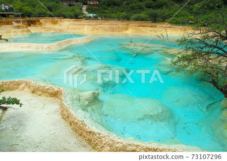 中國四川省黃龍風景區梯形階梯 73107296