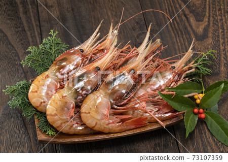 Hokkaido high-class seafood head and shelled botan shrimp 73107359