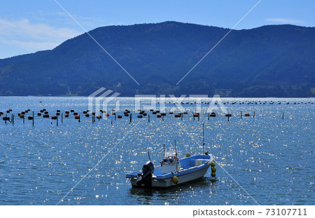 漁船在石垣市Mangokuura 73107711