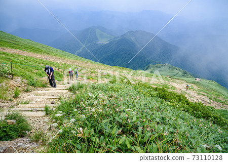Tanigawadake Tenjin Ridge and climbers 73110128