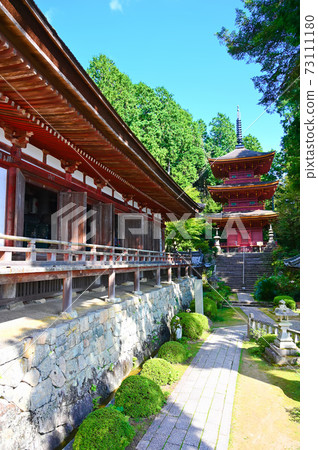 Chomeiji main hall three-storied pagoda Saigoku 33 73111180