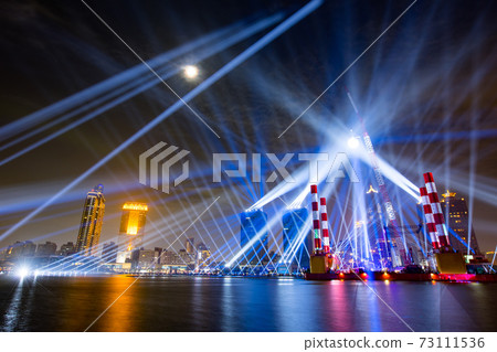 【臺灣高雄港海洋流行音樂中心夜景Kaohsiung Harbor Night View 】 73111536