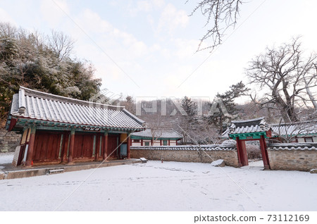 全州香橋大橋下雪的冬天的景色 全州香橋大橋下雪的冬天的景色 73112169