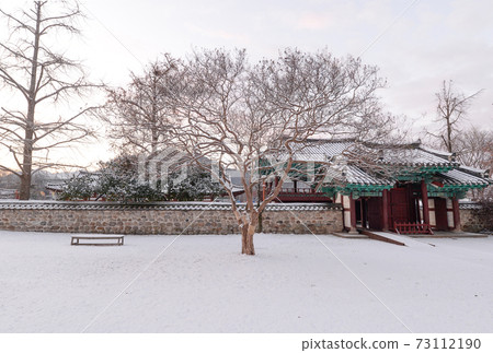 全州香橋大橋下雪的冬天的景色 全州香橋大橋下雪的冬天的景色 73112190