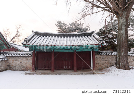 全州香橋大橋下雪的冬天的景色 73112211