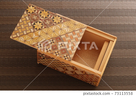 Hakone parquet karakuri box Hakone parquet karakuri box 73113558