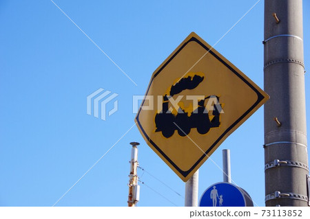 Road sign with railroad crossing (old version) 73113852