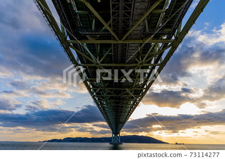 在明石海峽大橋1號下方 73114277