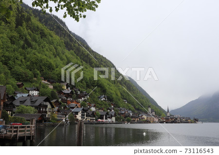 Austrian lake town Hallstatt 73116543