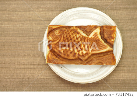 Rectangular Taiyaki placed on a plate Rectangular Taiyaki placed on a plate 73117452