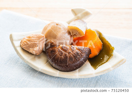 Simmered dishes Simmered dishes 73120450