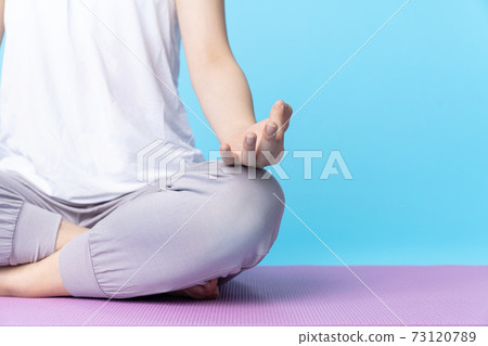 Yoga Meditation Mindfulness Anrakuza Pose 73120789