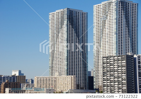 Tower Mansion 73122322