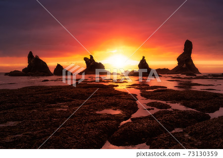 Beautiful view of a scenic landscape at the Ocean Coast. 73130359