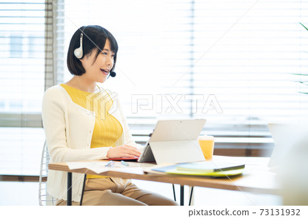 Female telework teleworking personal computer Female telework teleworking personal computer 73131932