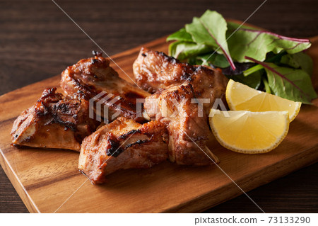 Pork spare ribs 73133290