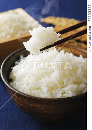 用筷子解除白米飯的形象 73133336