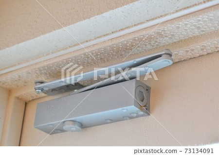 Condensation Condensation 73134091