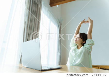 一個女人放鬆 一個女人放鬆 73134107